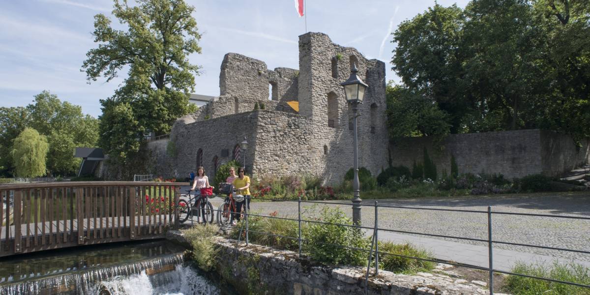 Burg & Quellen